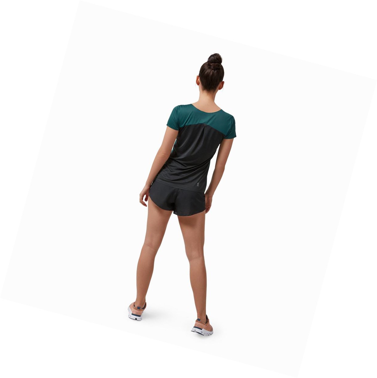 Green / Black On Performance Long-T Women's T Shirts | 7521OUJXS