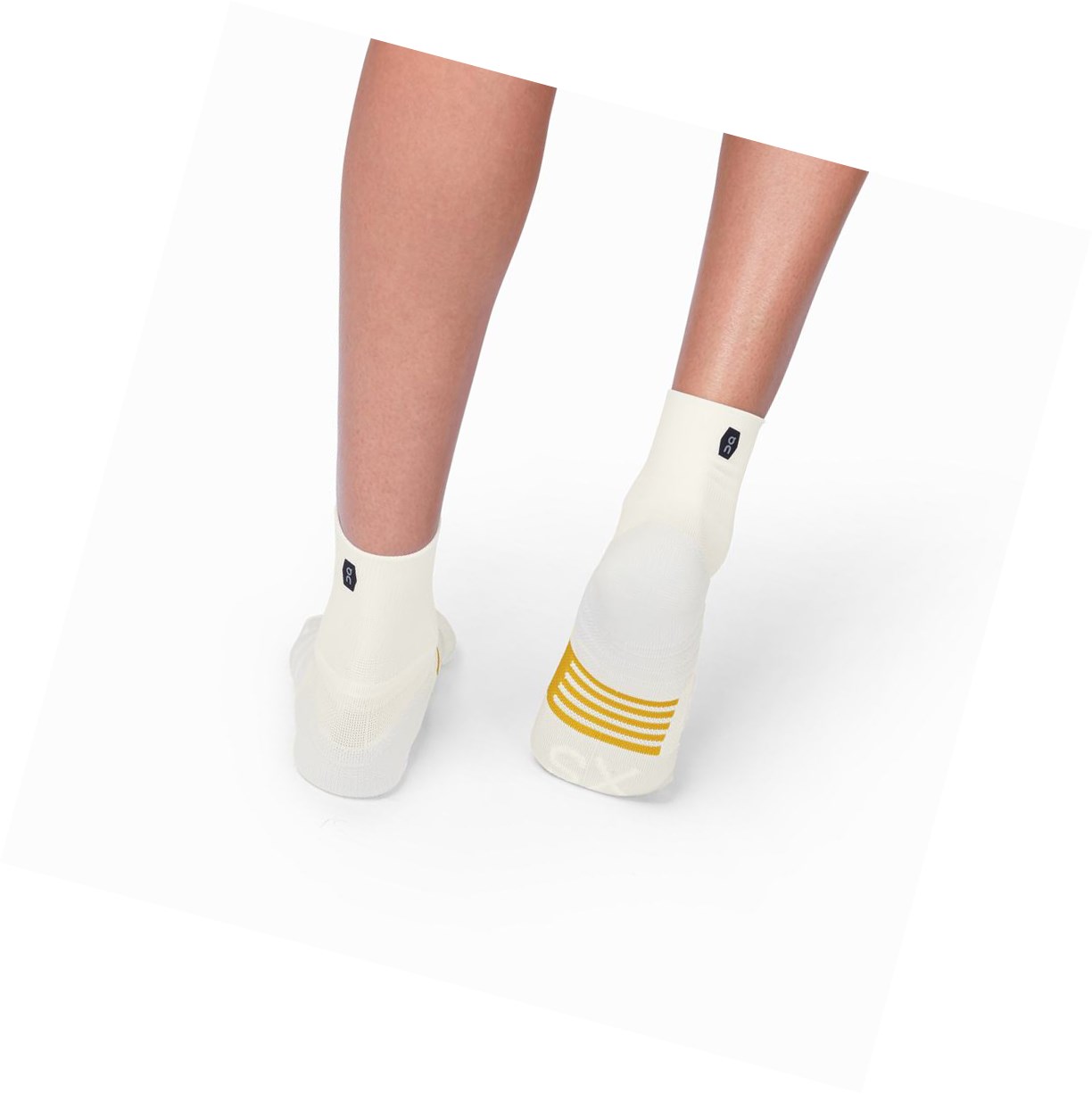 White On Mid Women's Running Socks | 1059MUJCV